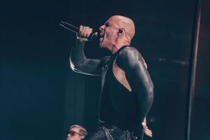 2024-Dec-18-Daughtry-Steelhouse-Omaha-Bob-DeHart-Photography-thepitmagazine.com-8C5A2980