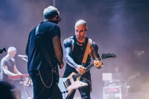 2024-Dec-18-Daughtry-Steelhouse-Omaha-Bob-DeHart-Photography-thepitmagazine.com-8C5A3468