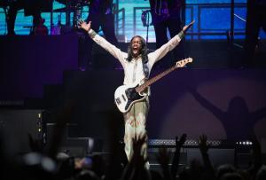 2024-July-10-Earth-Wind-Fire-Hollywood-Casino-St.-Louis-Sevauana-Photo-thepitmagazine.com-FJ3A8598