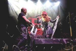 2022-Oct-17-Epica-Stage-AE-Pittsburgh-David-Desin-thepitmagazine.com-IMG 6125ce