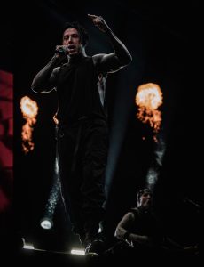 2025-Sept-2-Falling-in-Reverse-Hollywood-Amphitheatre-St-Louis-Sevauna-Photo-thepitmagazine.com-FJ3A6339