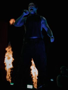 2025-Sept-2-Falling-in-Reverse-Hollywood-Amphitheatre-St-Louis-Sevauna-Photo-thepitmagazine.com-FJ3A6362