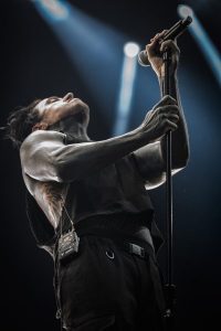 2025-Sept-2-Falling-in-Reverse-Hollywood-Amphitheatre-St-Louis-Sevauna-Photo-thepitmagazine.com-FJ3A6517