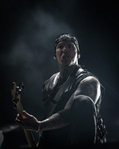 2025-Sept-2-Falling-in-Reverse-Hollywood-Amphitheatre-St-Louis-Sevauna-Photo-thepitmagazine.com-FJ3A6535