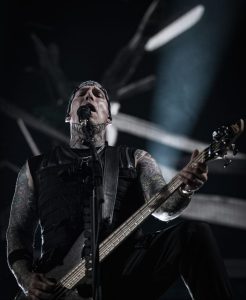 2025-Sept-2-Falling-in-Reverse-Hollywood-Amphitheatre-St-Louis-Sevauna-Photo-thepitmagazine.com-FJ3A6575