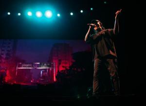 2024-Sep-21-Falling-in-Reverse-Hollywood-Casino-St.-Louis-Sevauna-Stageman-thepitmagazine.com-3X3A8529