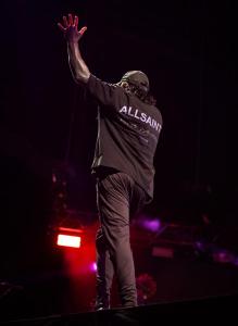 2024-Sep-21-Falling-in-Reverse-Hollywood-Casino-St.-Louis-Sevauna-Stageman-thepitmagazine.com-FJ3A1362