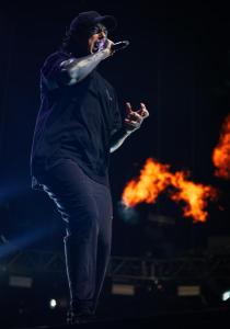 2024-Sep-21-Falling-in-Reverse-Hollywood-Casino-St.-Louis-Sevauna-Stageman-thepitmagazine.com-FJ3A1608
