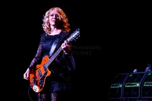 Concert in Omaha -Heart-Winsel Photography 5.12.16-8178     