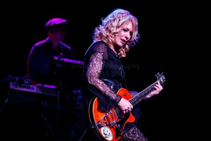 Concert in Omaha -Heart-Winsel Photography 5.12.16-8225     