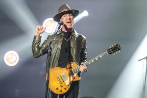 2025-May-7-Kenny-Wayne-Shepherd-The-Astro-LaVista-Bob-Dehart-Photography-thepitmagazine.com-8C5A9641