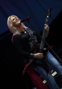 2025-May-31-Lita-Ford-Youngstown-Foundation-Amphiteatre-Desins-Photo-thepitmagazine.com-IMG 4397E