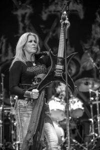 2025-May-31-Lita-Ford-Youngstown-Foundation-Amphiteatre-Desins-Photo-thepitmagazine.com-IMG 4473E