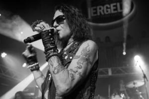 Stephen-Pearcy-Jergels-Pittsburgh-David-Desin-The-Pit-Magazine-IMG 1691ce