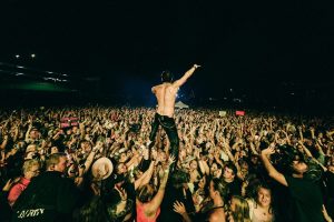 2026-August-4-Yungblud-Stir-Cove-Council-Bluffs-Tom-Pallant-Photography-thepitmagazine.com